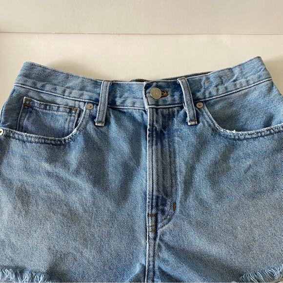 Madewell The Perfect Jean Short in Hedrick Wash Size 27 Raw Hem High Rise - Picture 3 of 16